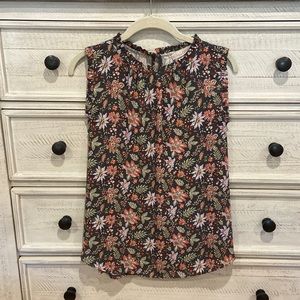 Sleeveless blouse
